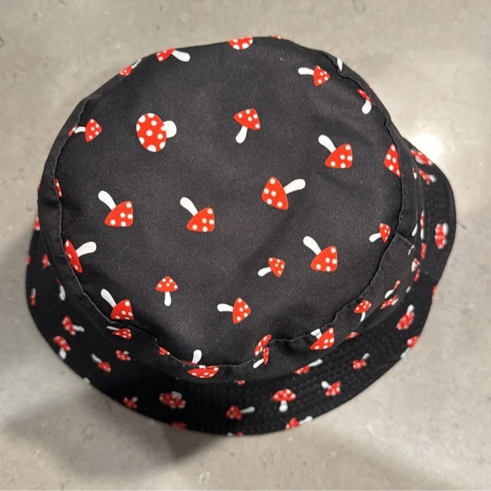 Mushroom youth bucket hat!